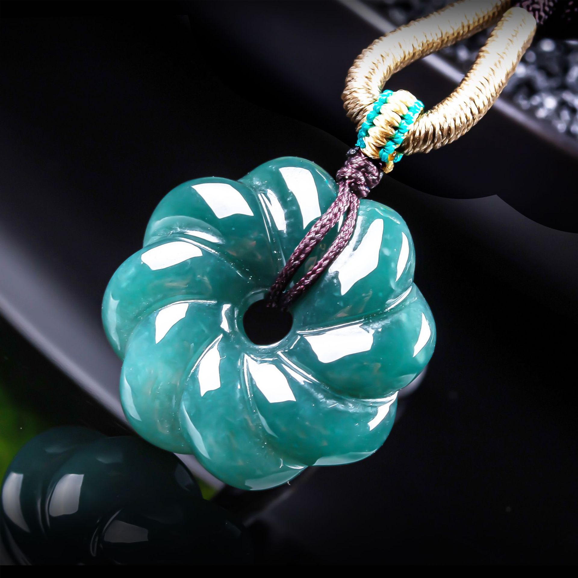 Jewelry & Watches Bench - Natural Burmese Jadeite Flower Pendant Necklace